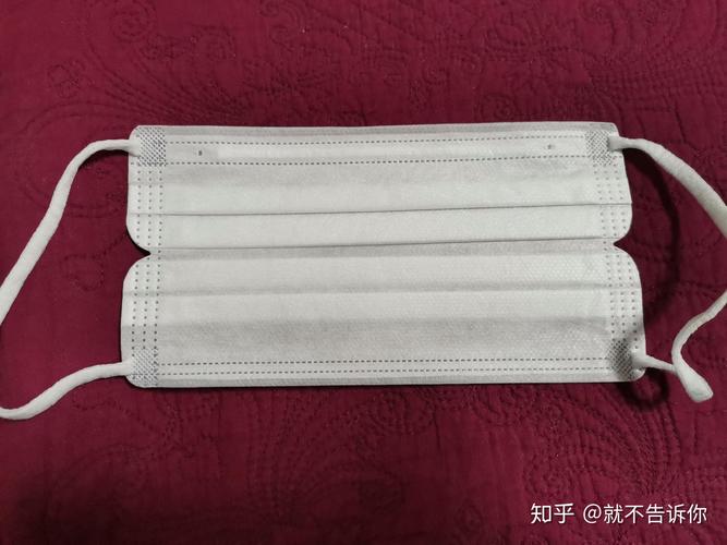 请问一次性医用口罩有纯白色的吗我在闲鱼上买了50个一次性医用口罩他